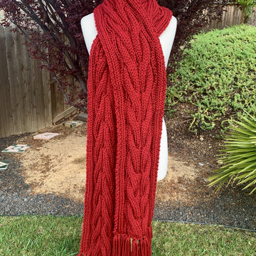 Chunky Cable Knit Fringed Scarf