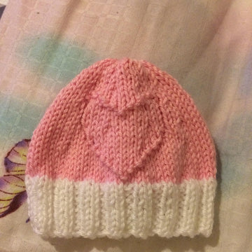 Cute Newborn Baby Beanie's Knitting Pattern Book
