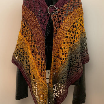 Flat Triangular Scarf "Styx"