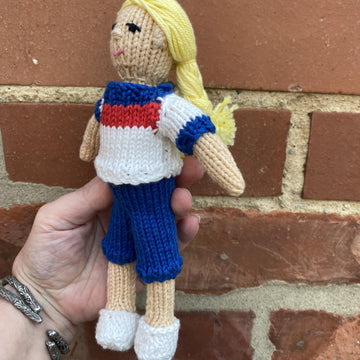 England Lioness knitting pattern