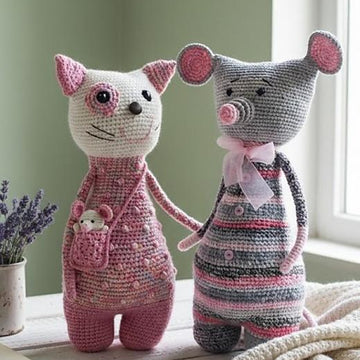 Scrap yarn crochet Mouse