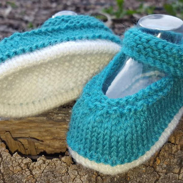 Seamless Mary Janes in DK