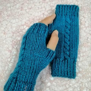 Single Cable Fingerless Mitts