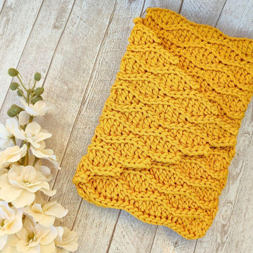 Textured Envelope Clutch Bag - One Piece Crochet Purse Pattern