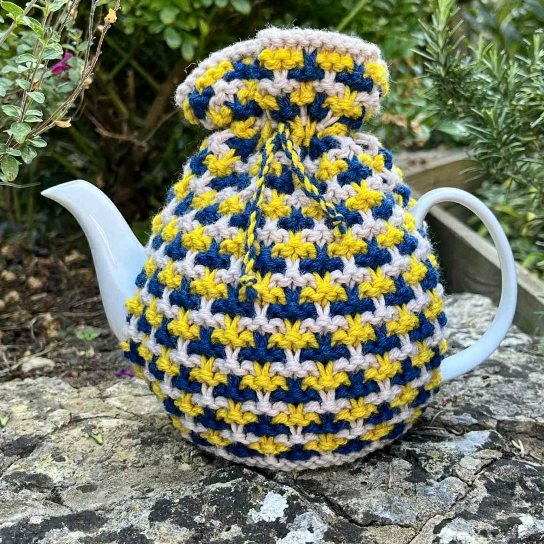 Textured Tweed 4 Cup Teapot Cosy Knitting Pattern
