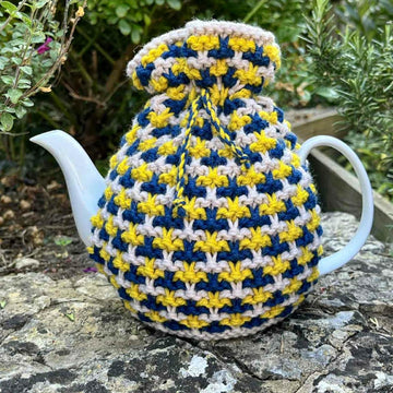 Textured Tweed 4 Cup Teapot Cosy Knitting Pattern