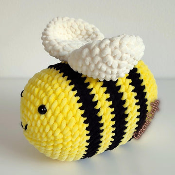 Bee Plush Toy (2 Sizes) - Crochet Pattern for Beginners