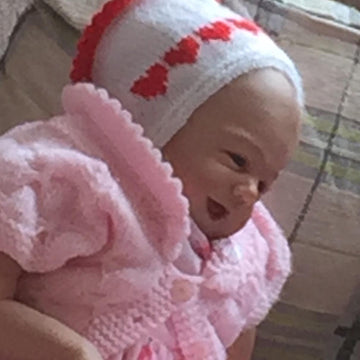 Queen of Hearts Shoes and Bonnet Prem Baby and 0-3mths
