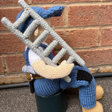 Handy Andy shelf sitter
