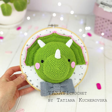 CROCHET PATTERN “Wall hanging Triceratops”