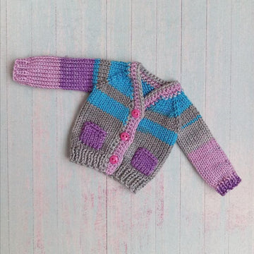 Knitted cardigan with pockets