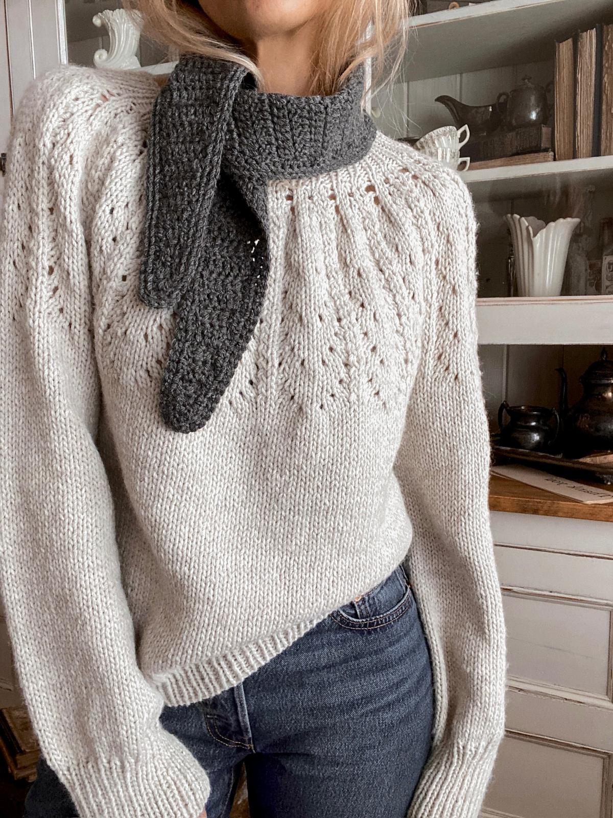 Blushing Pullover