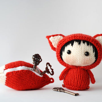 Big Tanoshi Fox Doll with removable tail