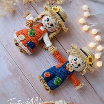 Scarecrow Couple