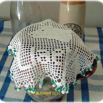 Milk jug cover - English and Welsh versions