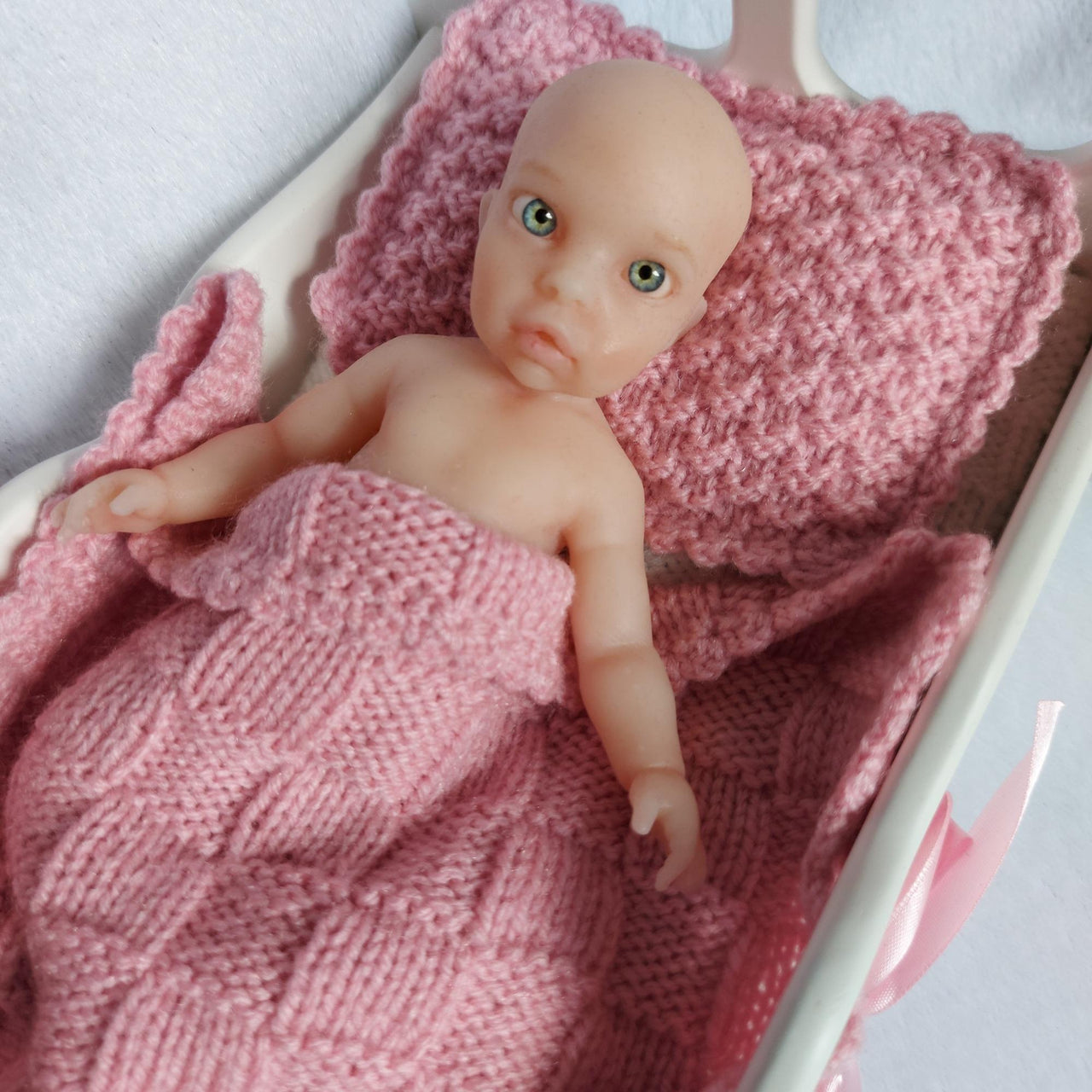 Textured Doll Blanket for 9 Inch Dolls