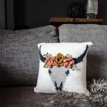 040- Bull's skull pillow cover