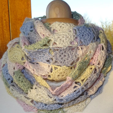 Pastel cowl