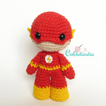 The Flash amigurumi doll - crochet pattern by Crochelandia