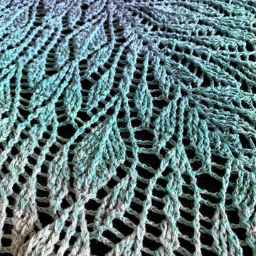Triangular scarf "Perimede"