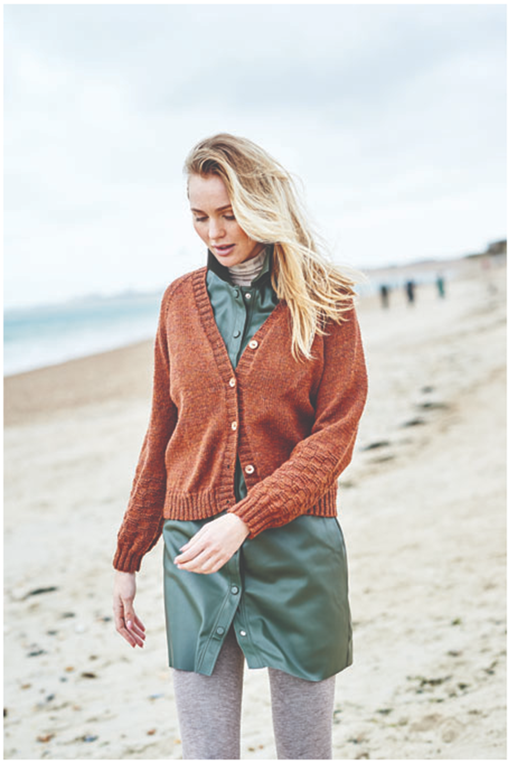 Cardigan in Stylecraft Highland Heathers DK - 9864 - Leaflet