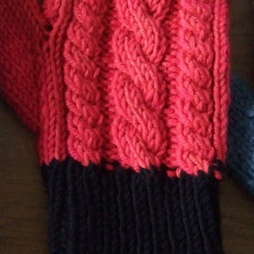 Cable mittens (matching Rory Gilmore hat)