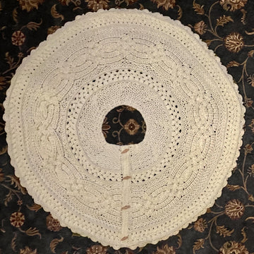 Bonnie's Aran Cabled Christmas Tree Skirt