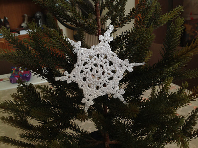 100 Snowflakes to Crochet