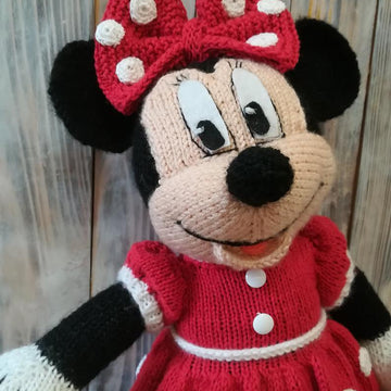 Knitted Minnie Mouse