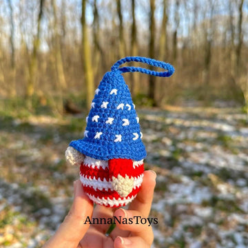 USA Patriotic American Gnome - keychain