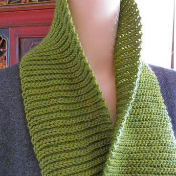 Eva's Ribs Scarf: Slip Stitch Crochet 101