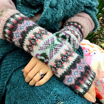Bobby’s Fair Isle Thistle Wristwarmers