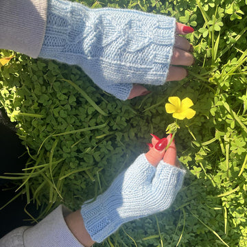 Heart in My Hand Mitts