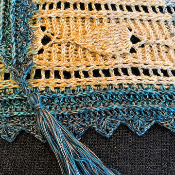 Triangular Scarf "Xanthis"