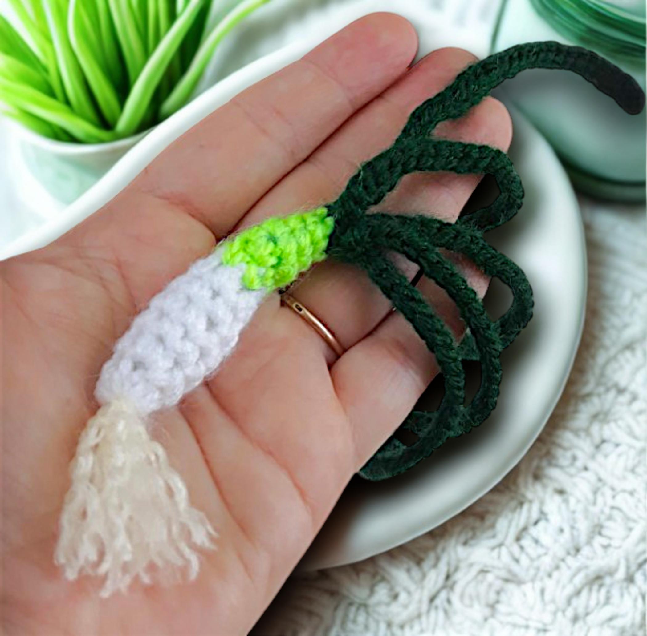 Green Onion Crochet Food: Miniature Vegetable Crochet Pattern (PDF)
