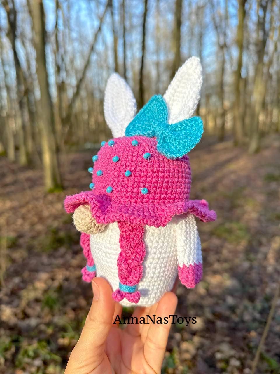 Easter gnome (girl)