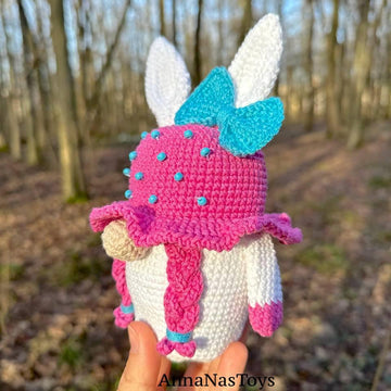 Easter gnome (girl)