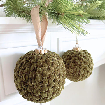 Christmas Ball Ornament 097