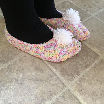 POMPOM SLIPPER SOCKS CHENILLE GARTER STITCH BEGINNER KNITTING PATTERN