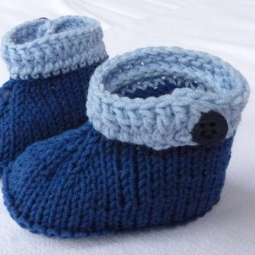 Strickanleitung Babyschuhe / Booties kombiniert mit Häkeln