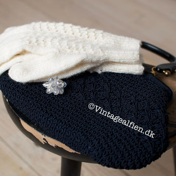 Vintage gloves: Isabelle
