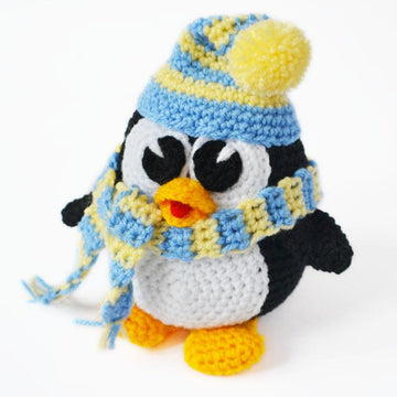 Crochet Christmas Penguin Pattern – Bannister & Staircase Decoration, Festive Home Decor (PDF)