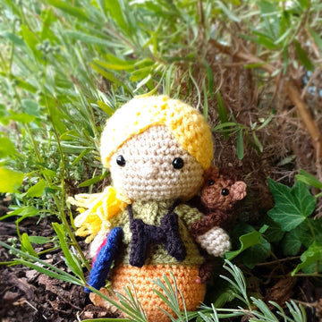 Iconic people Amigurumi crochet Antoinette Napoleon Bonaparte Aretha Franklin Thomas Edison Obama Jane Goodall Julius Caesar