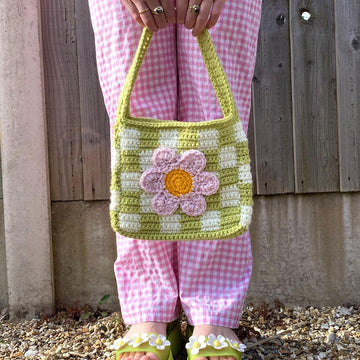 Crocheted checked flower bag