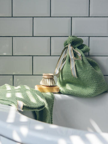 Washbag & Facecloth