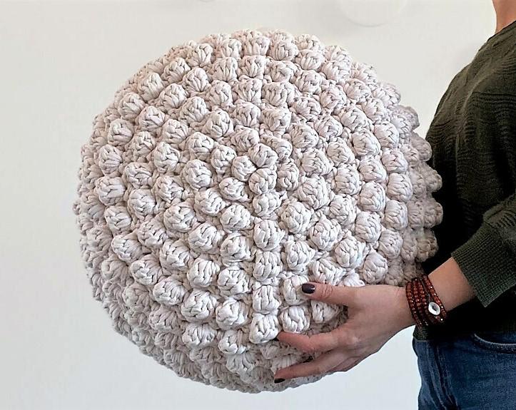 T-Shirt yarn Bobble Pouffe