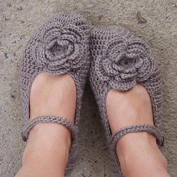 Crochet slippers with 4-layers flower