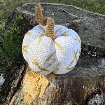 Crochet Pumpkin with glitter