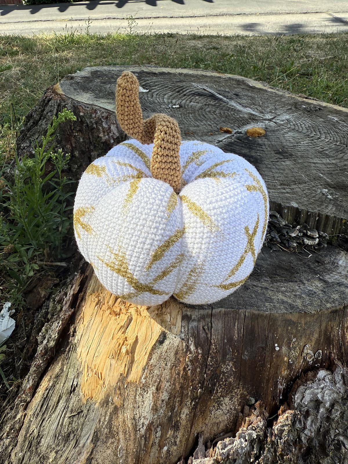 Crochet Pumpkin with glitter
