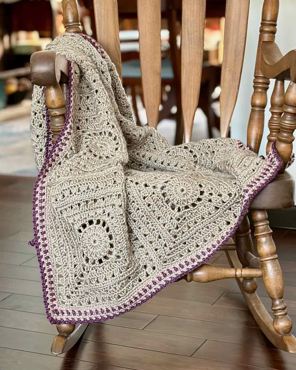 Gentle Embrace Lapghan